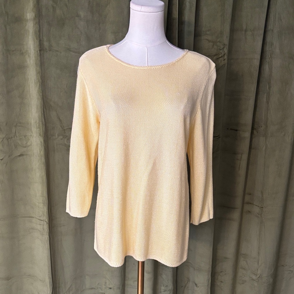 Sarah Arizona Petite Yellow Knit  100% rayon Sweater, M